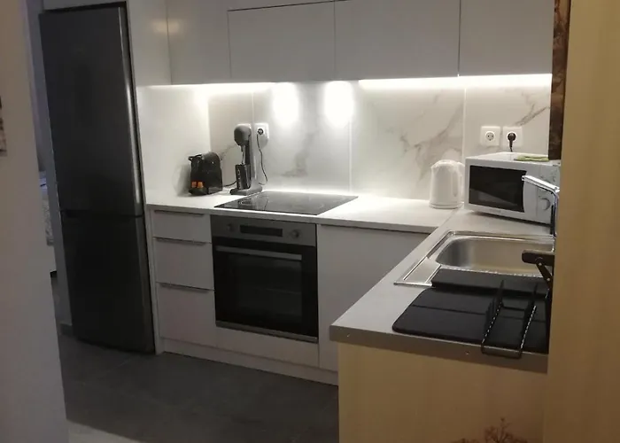 Leo Athens Apartment Near Tram Station